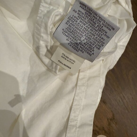 Restoration Hardware - Italian Hotel Satin Stitch White Duvet Cover - Queen - Picture 4 of 4